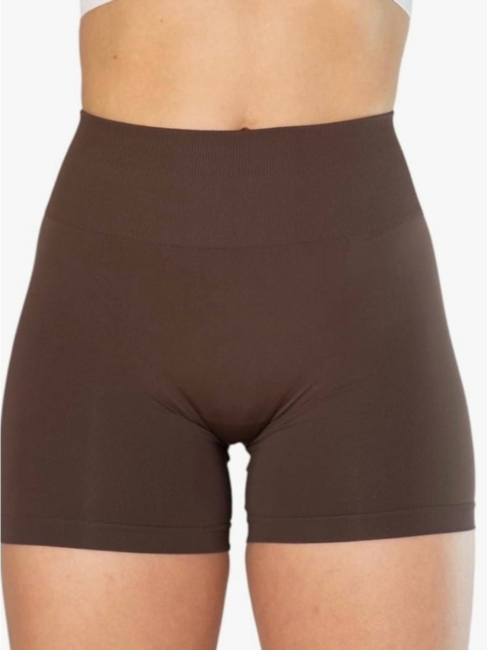 Aurola Intensify Seamless
Scrunch Brown Shorts